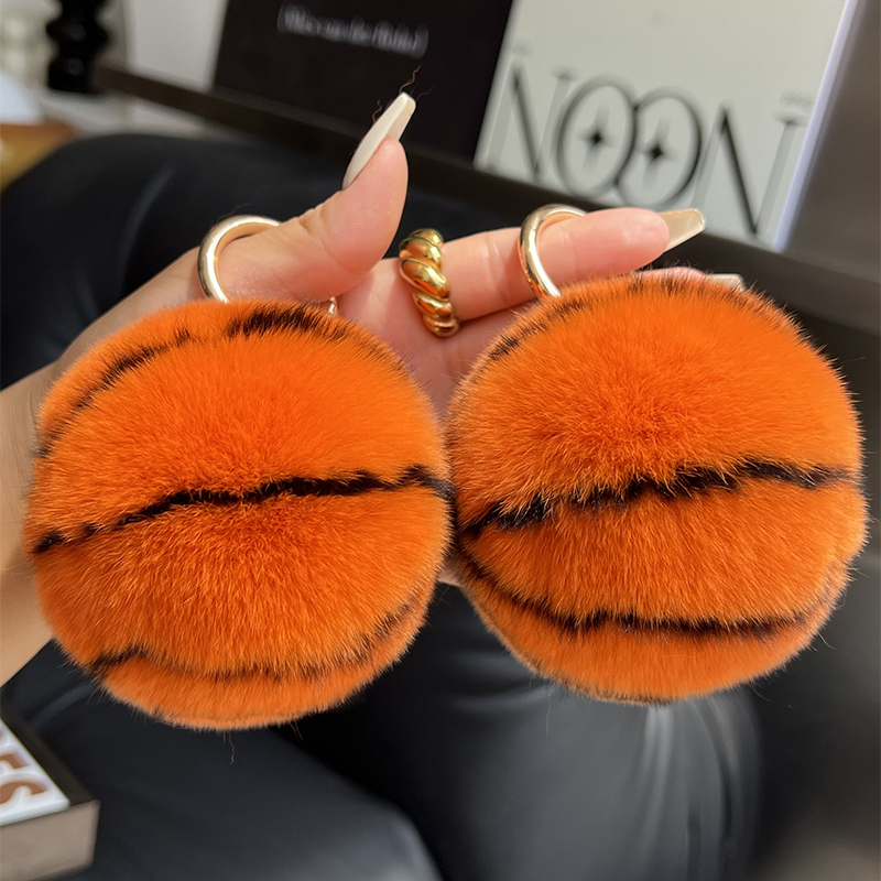 [Cute Little Basketball] Real Rex Rabbit Fur Basketball Car Keychain Pendant ins Plush Ball Backpack Decoration