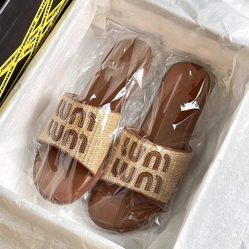 Miu Women's Slip-On Sandals 2025 Summer New Style Outdoor Flat Casual Elegant Fashion Beach Woven Sandals
