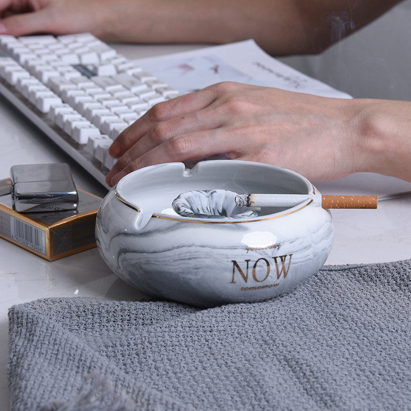 Smoking ashtray Home Living room Fashion modern covered Ash Trays creative in-laws Tide Ceramics Office