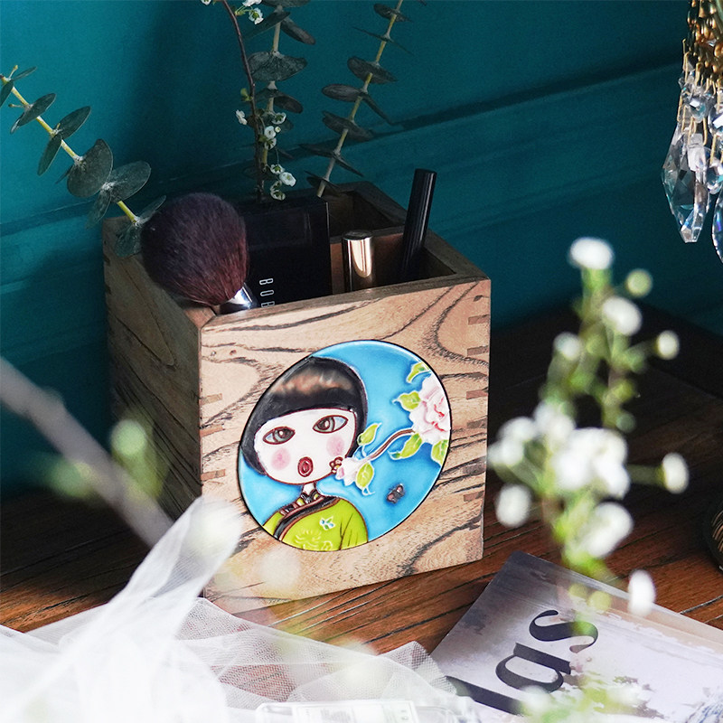 Solid wood multifunction remote control containing box sitting room desk office ceramic decoration pendulum decorated with Chinese creative gift