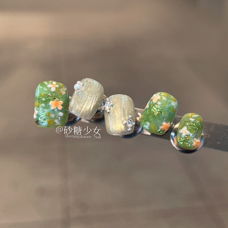 Green Series Wearable Nails, Short Style, High-End Feel, Brightening Effect, Handmade Wearable Nail Art, 2026 New Popular Nail Stickers Green Series Wearable Nails, Short Style, High-End Feel, Brightening Effect, Handmade Wearable Nail Art, 2026 New Popular Nail Stickers