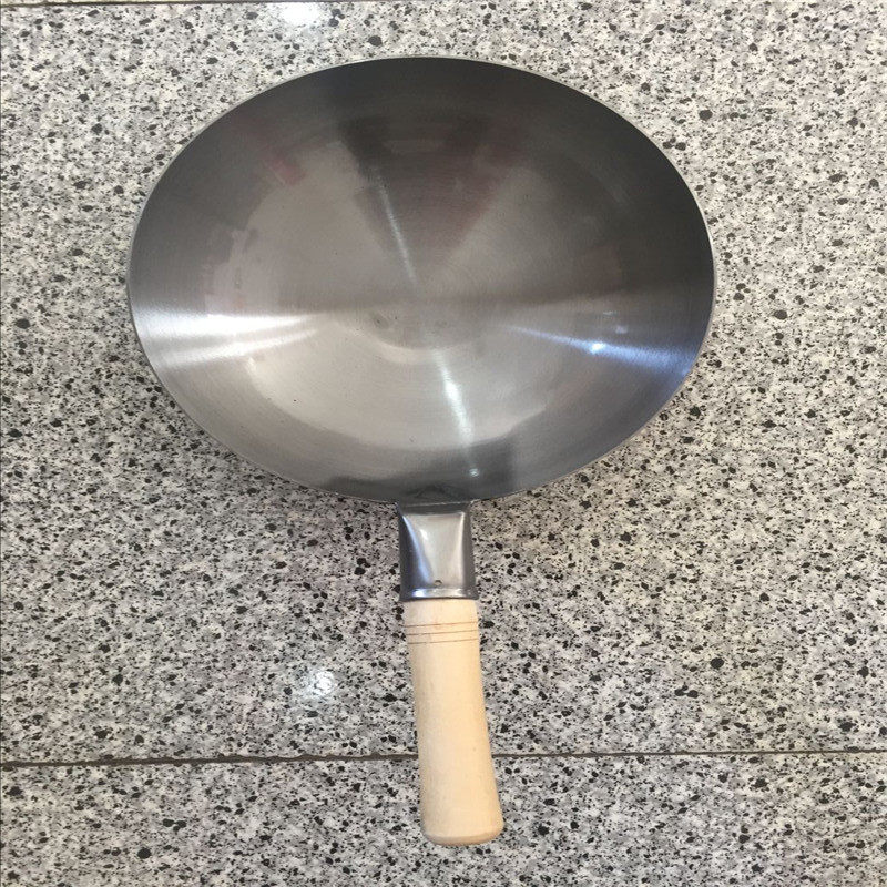New products traditional old-fashioned non-coated wooden wok thickened round bottom restaurant cooked iron pan special specials