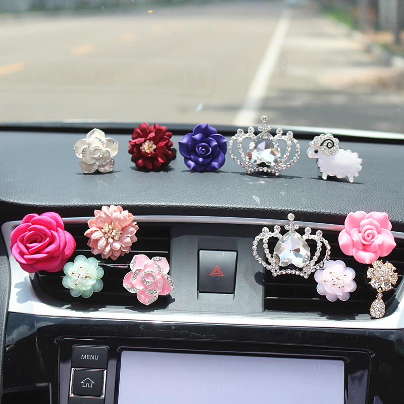 Car air outlet perfume clip car aromatherapy lasting light fragrance personality creative car air conditioner air outlet decoration female