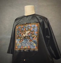 Clear Five Color Satin Embroidered Civilian One Pinxian Cranes to serve the Qing Dynasty Office Qing Dynasty Office Undertaking the Imperial Use of the Qing Dynasty