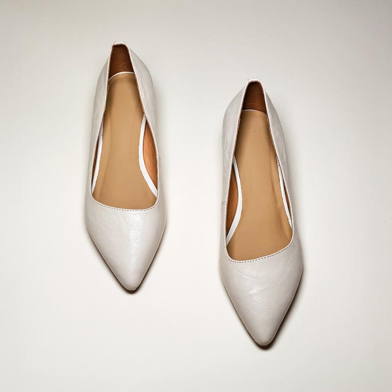 Sheepskin Version ~ Wide and Fat Feet, Large Size High Heels for Women, Stiletto Heels That Don'T Tire the Feet, White Elegant Pointed-Toe Shoes, Size 41, Extra Wide 43 Sheepskin Version ~ Wide and Fat Feet, Large Size High Heels for Women, Stiletto Heels That Don'T Tire the Feet, White Elegant Pointed-Toe Shoes, Size 41, Extra Wide 43