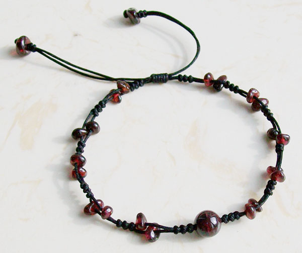 Tháng ba mưa lớn rượu vang đỏ garnet vòng chân nữ phiên bản Hàn Quốc của đồ trang sức pha lê cặp đôi bạn gái tặng bạn gái lắc chân nữ bạc ta
