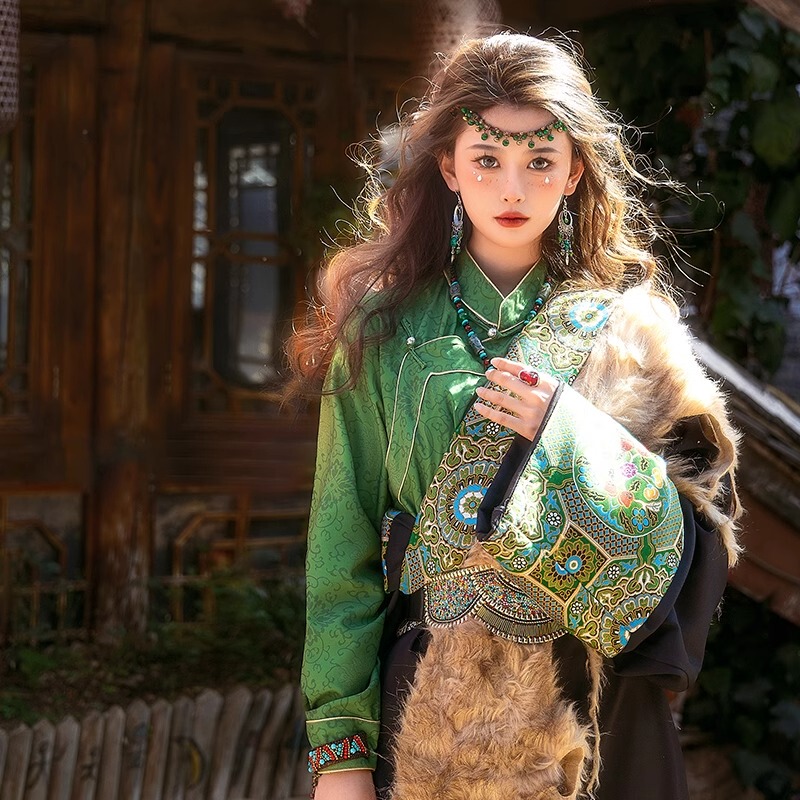 New Tibetan Clothing for Women, Traditional Tibetan Clothing, Tibetan Robe, Sichuan-Western Lhasa Ethnic Style Travel Photography Photo Shoot Clothing, Classic Tibetan Clothing