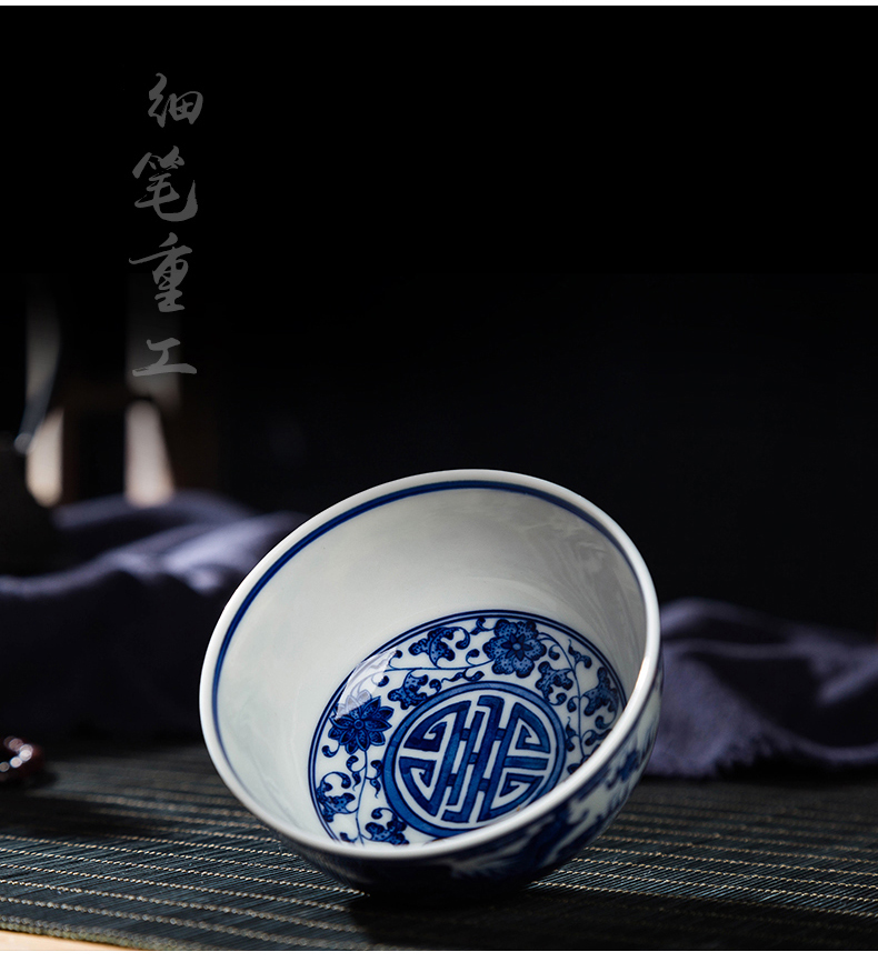 Jingdezhen ceramic masters cup heavy hand in extremely good fortune blue - and - white kung fu tea set single cup sample tea cup bowl