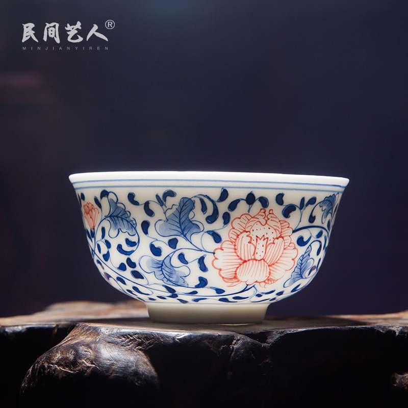 The Sample tea cup of jingdezhen ceramic glaze under personal hand small cup single CPU kung fu tea set of blue and white porcelain cups masters cup