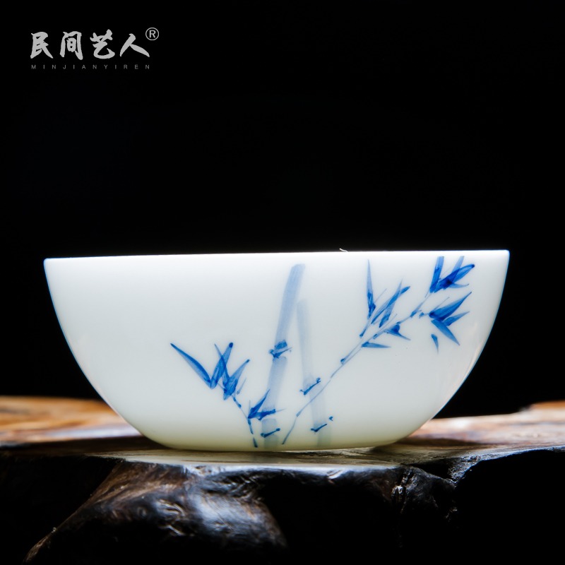 Jingdezhen ceramic hand - made trumpet pu - erh tea cup of kung fu tea master cup sample tea cup individual cup single cup bowl