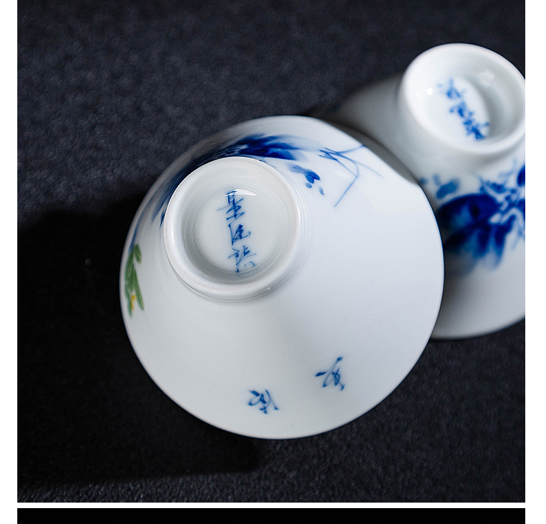 Folk artists hand - made lotus bucket color blue and white thin body perfectly playable cup of jingdezhen ceramic tea cup master single CPU