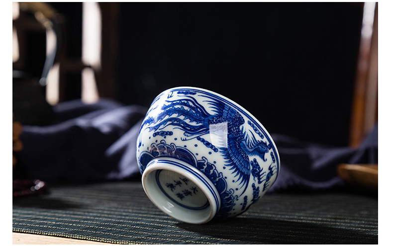 Jingdezhen ceramic masters cup heavy hand in extremely good fortune blue - and - white kung fu tea set single cup sample tea cup bowl