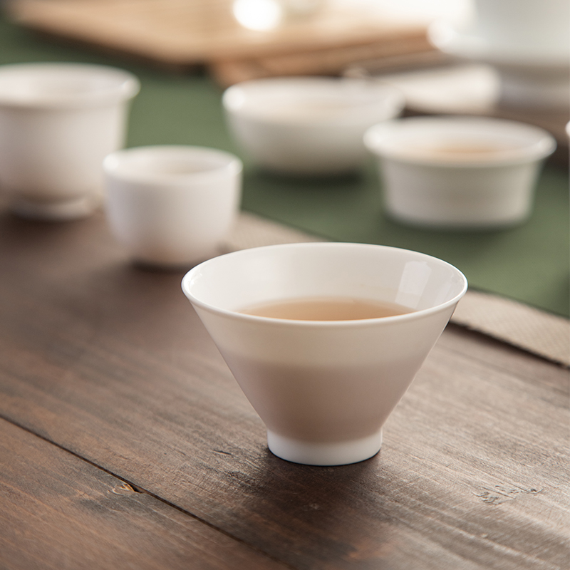 Jingdezhen ceramic sweet white glazed sample tea cup master cup personal cup single CPU kung fu tea cups, small bowl