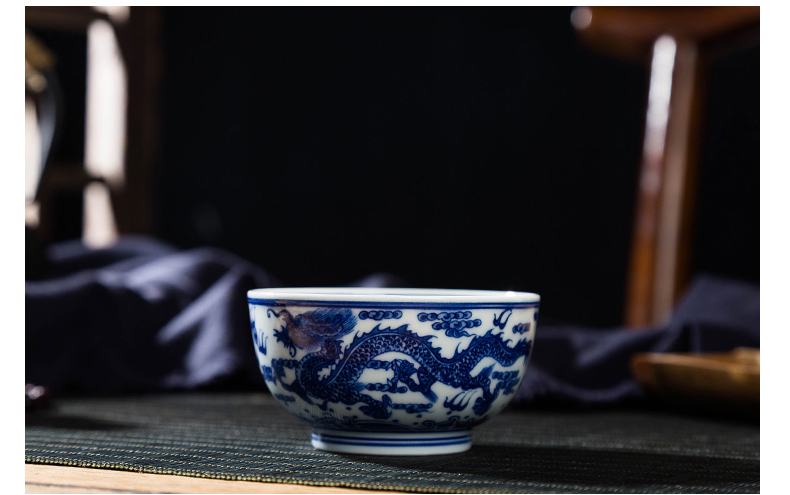 Jingdezhen ceramic masters cup heavy hand in extremely good fortune blue - and - white kung fu tea set single cup sample tea cup bowl