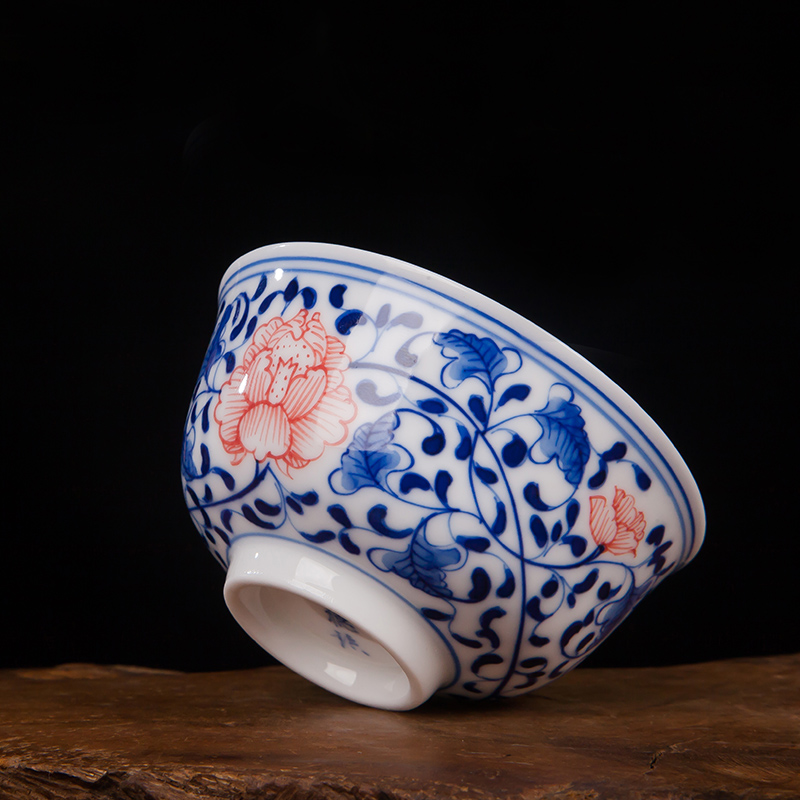 The Sample tea cup of jingdezhen ceramic glaze under personal hand small cup single CPU kung fu tea set of blue and white porcelain cups masters cup