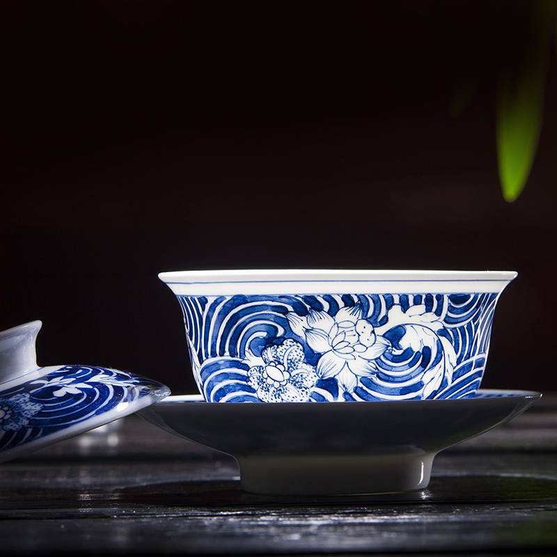 Ceramic tea set hand of a complete set of blue and white porcelain is jingdezhen porcelain kung fu tea tureen gift cups