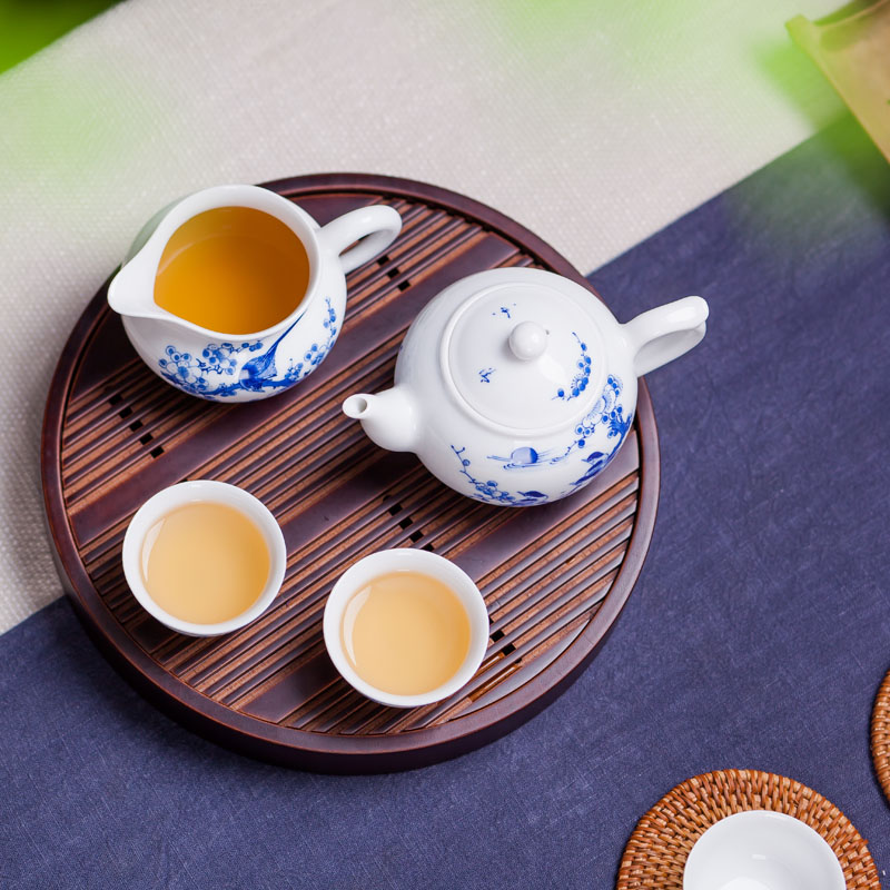 Jingdezhen ceramic teapot teacup household gift hand - made tea set a complete set of ceramic tea kungfu tea set