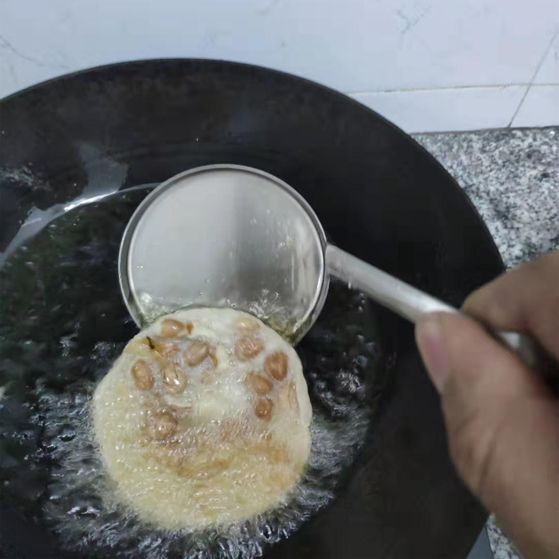 Bánh rán đậu phộng sắt muỗng đồng muỗng bánh công cụ nhà bếp chiên bánh sắt muỗng dầu đốt bánh sành ăn - Tự làm khuôn nướng khuôn bánh bao