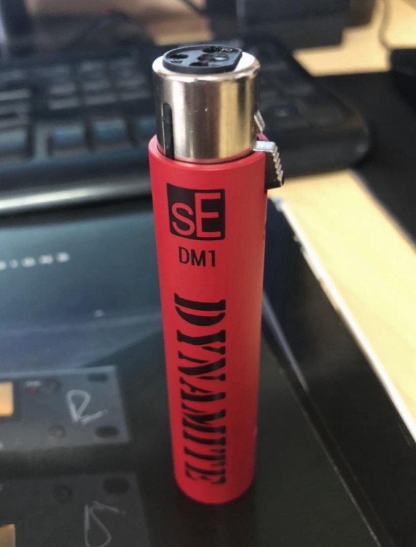 sE Electronics DM1 Portable Microphone Preamp SM7B A good companion for moving coil lipstick microphone preamp