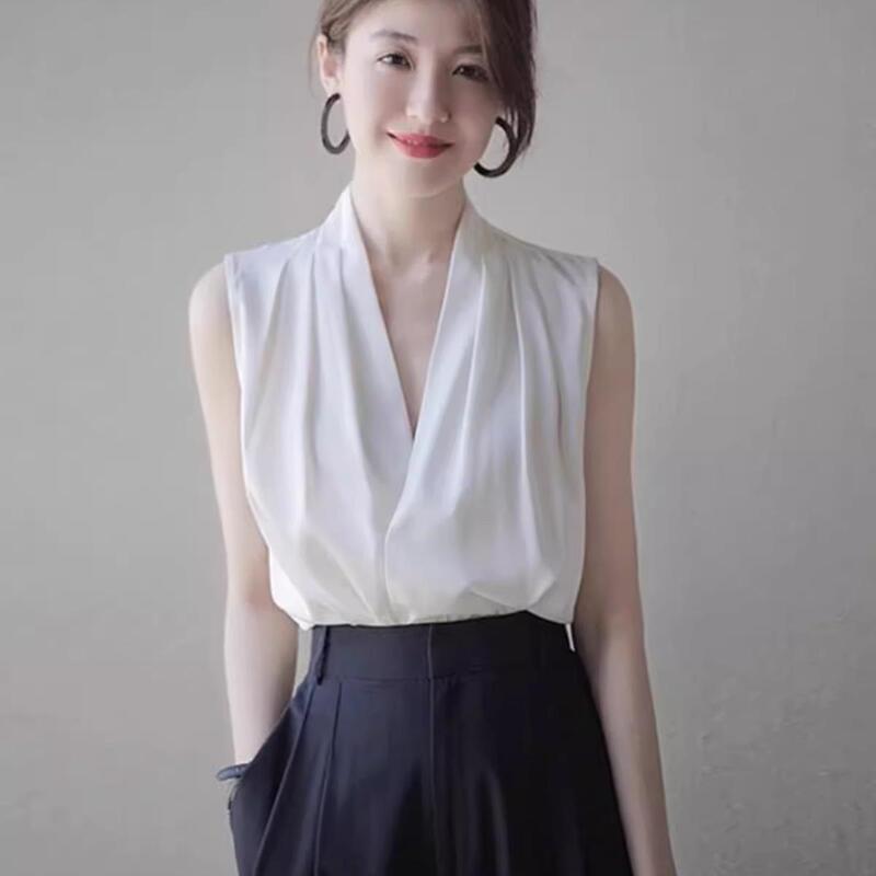 100% Mulberry Silk White Silk V-Neck Camisole for Women, Spring and Autumn Suit Inner Layer, Sleeveless Shirt, Halter Top 100% Mulberry Silk White Silk V-Neck Camisole for Women, Spring and Autumn Suit Inner Layer, Sleeveless Shirt, Halter Top