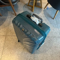 Темно-зеленый