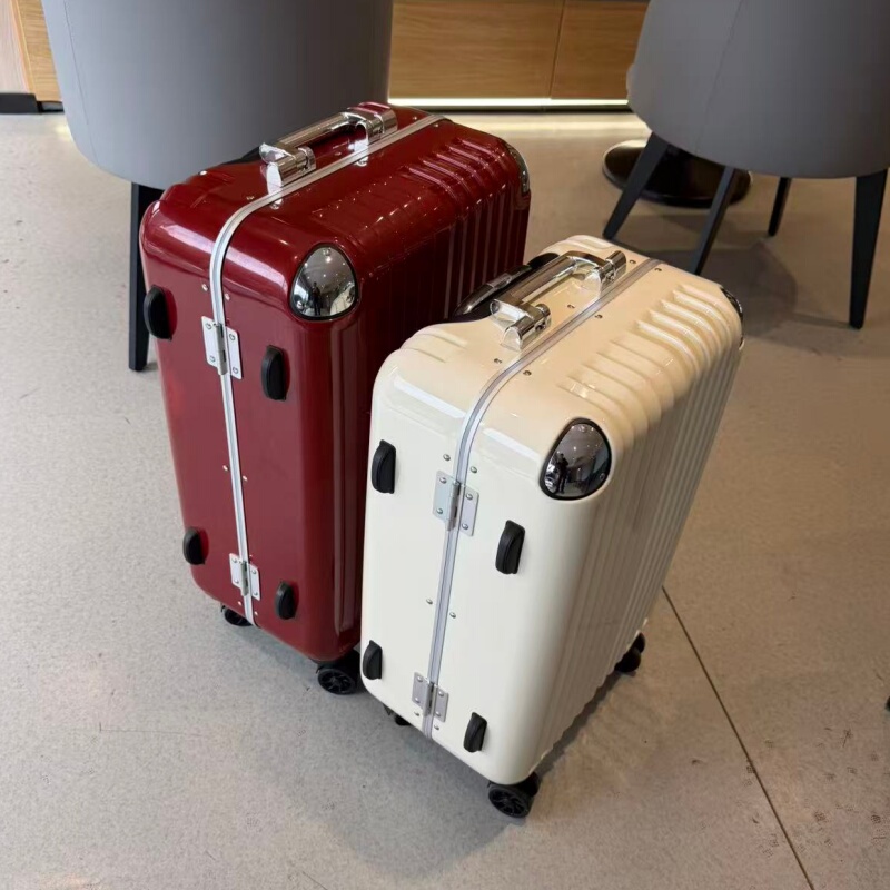 Japanese-Style Bright-Colored Trolley Suitcase, Burgundy Travel Suitcase, 20inch Unisex Leather Suitcase, Trendy Luggage with Silent Wheels, Fashionable Bag