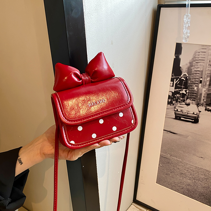 インターネット有名人の弓バッグ 2024 新しいファッション女の子クロスボディバッグ多用途プリンセス少女アクセサリー小銭入れ