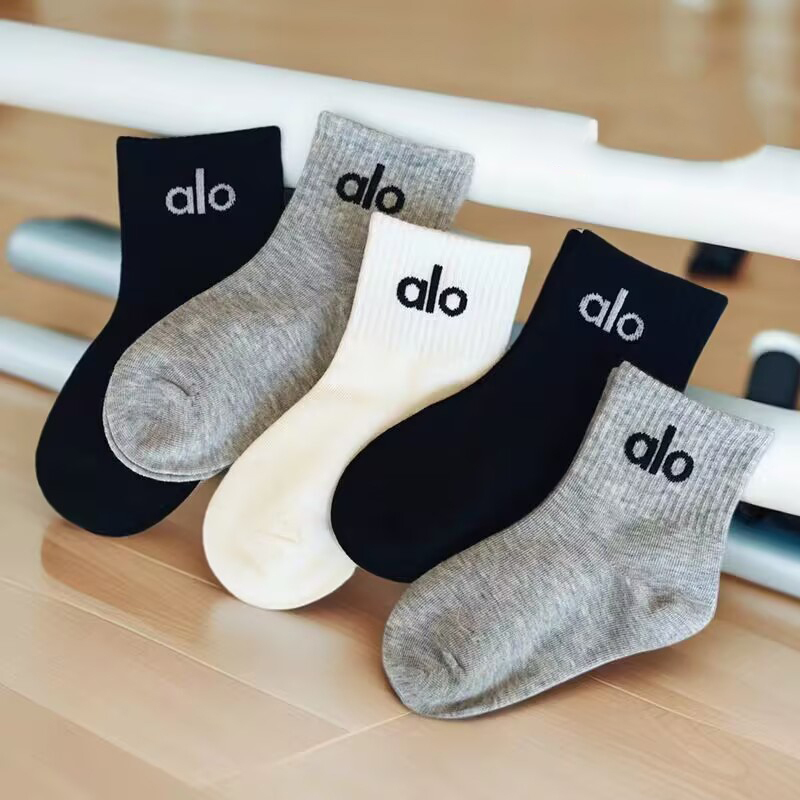 Children's Socks Pure Cotton Spring and Autumn Korean Style Black and White Gray Letter Boys and Girls Sports Mid-Tube Socks Student Spring and Summer Trendy Socks Children's Socks Pure Cotton Spring and Autumn Korean Style Black and White Gray Letter Boys and Girls Sports Mid-Tube Socks Student Spring and Summer Trendy Socks