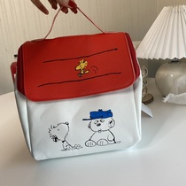 Cartoon Snoopy Charlie Brown small house shape large capacity storage portable cosmetic bag storage bag mommy bag