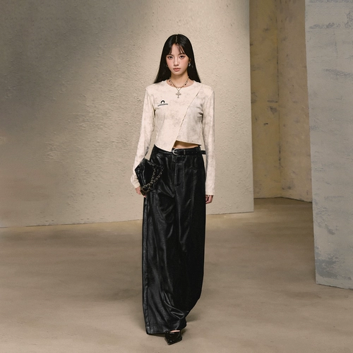 [Мягкие кожаные брюки] поднять Nina, складки текстуры кармана, свободные широкие повседневные брюки