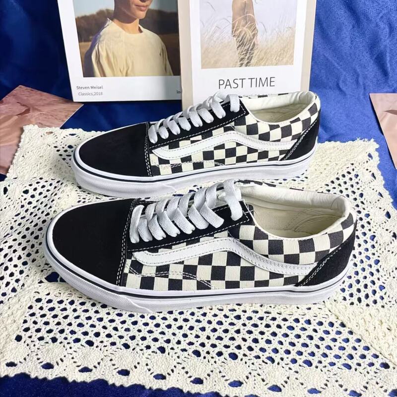 Vans Canvas Black and White Checkerboard Pattern Shock-Absorbing, Wear-Resistant, Lightweight, Breathable Low-Top Sneakers 556436-0009