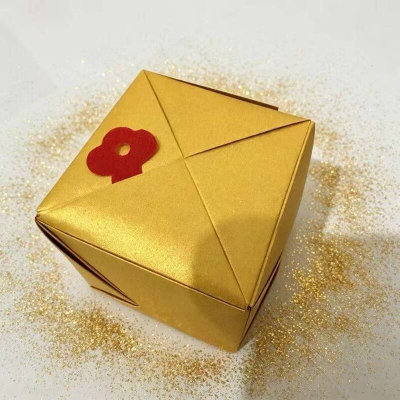 [Handmade] Folded 6-Fold Paper Gold Ingot, 7×7 Cm, Contains One Large Ingot for Ancestor Worship