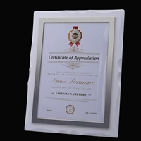 Край бабочки белый серебряный край