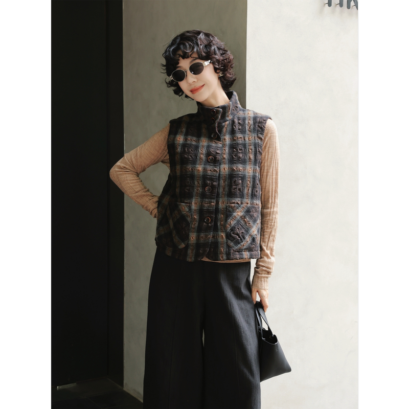 Tt Designer [Chessboard Stories] Vintage Embossed Plaid Wool Vest for Women, Autumn Stand Collar Layered Sleeveless Jacket