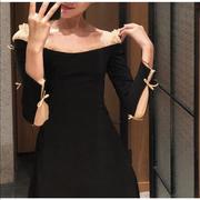 2020 New One-Lời Shoulder Đen ăn mặc Vintage Court Pháp Phong cách Chic Hepburn Little Black váy dài mùa xuân ăn mặc của phụ nữ