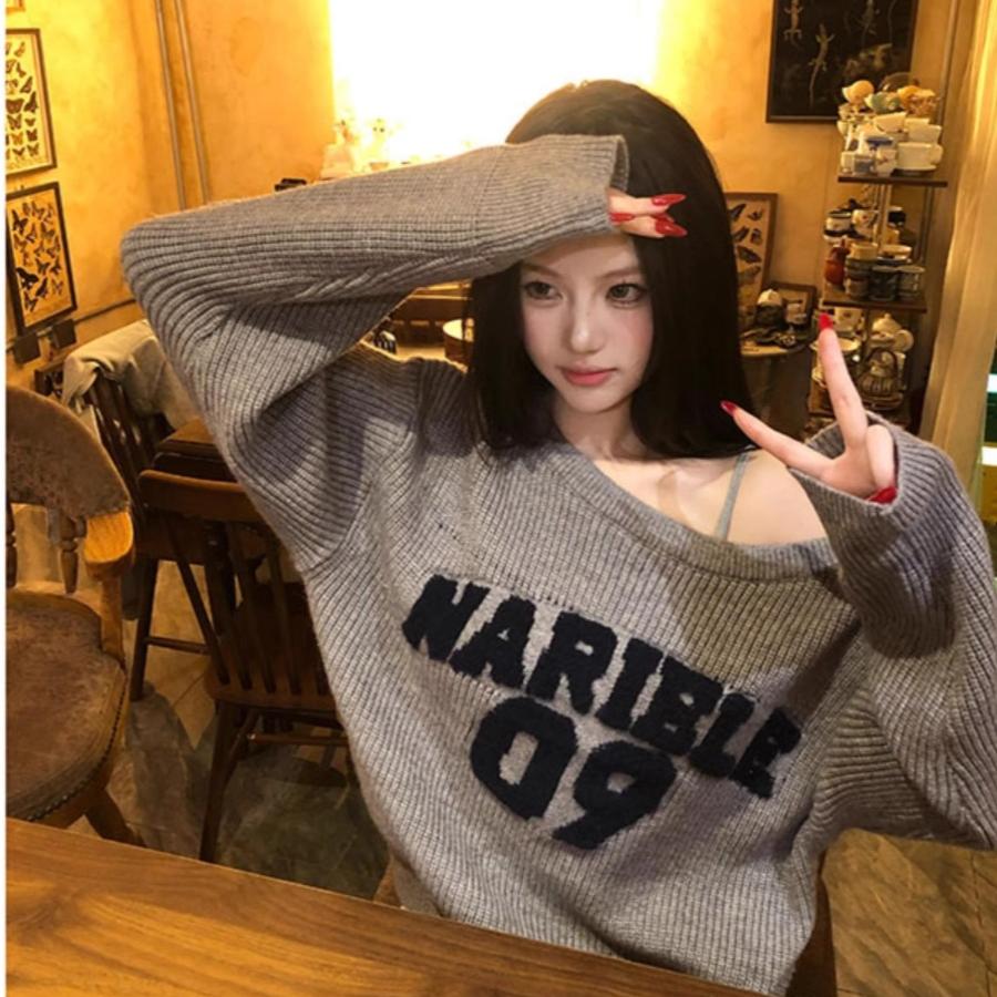 アメリカンホットティーオフショルダーグレーレターセーターセーターレディース2024秋冬新デザインオフショルダープルオーバートップ