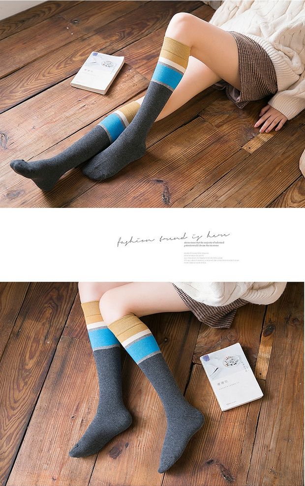 Vớ đầu gối nữ vớ Nhật Bản phiên bản Hàn Quốc của cotton màu phù hợp với vớ bê nhấn sọc màu đỏ lưới nửa cọc vớ vớ cổ cao