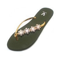 Vietnamese Import Slippers Lady Fashion Casual Outdoor Wear Flat Bottom Clip Toe Herringbone Slippers Rubber Bottom Anti Slip Sand