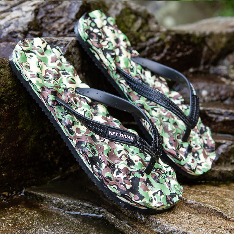 Vietnam rubber camouflage massage soft bottom non-slip wear-resistant outdoor men's flip-flops leisure beach trend sandals