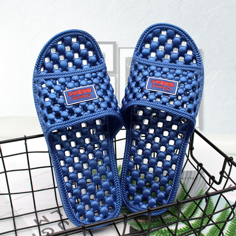 New Vietnam Imported Rubber Male And Female Dongle Shoes Slippers Leaking Bottom Home Bathroom Non-slip Couple Massage Slippers