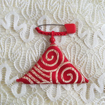 Baby fetal hair lucky bag to ward off evil spirits Safety needle pendant Amulet bag Newborn baby fetal hair souvenir DIY collection