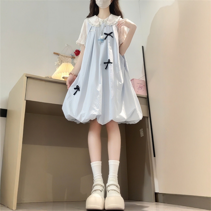 College-Style Age-Reducing Outfit for Women, Summer Doll-Collar Short-Sleeved Shirt Layered with Sleeveless Bow-Knot Floral Dress