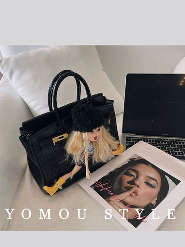 Кукла, платиновая маленькая сумка клатч, сумка через плечо, крокодиловый принт, в стиле панк