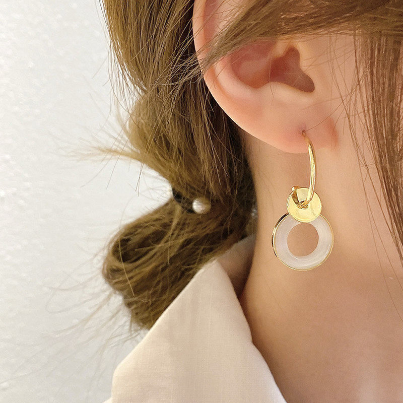 South Korea's high-end sense of jade ring earrings 2021 new trendy earrings women's long style niche unique design earrings