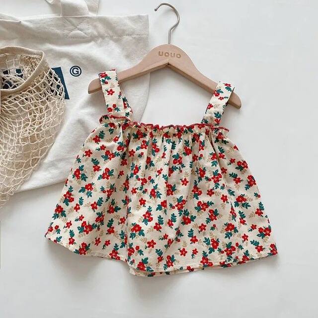 Girls' suit 2022 new summer fashion baby girl Korean version comfortable foreign style suspenders cute shorts two-piece set