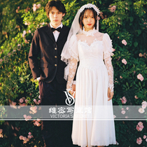 Studios new retro-themed couple Moris Brigade slapped wedding dresses Classic Antique Art Photos of True Photographic Clothing