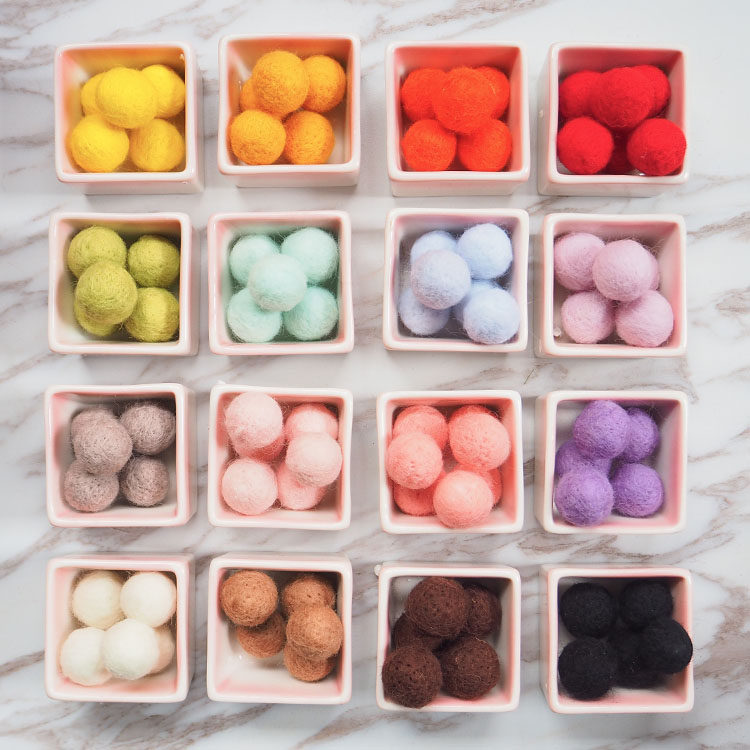 Wool felt ball immortal flower flower shop material bouquet garland wreath glass cover diy accessories decoration material 2cm ball