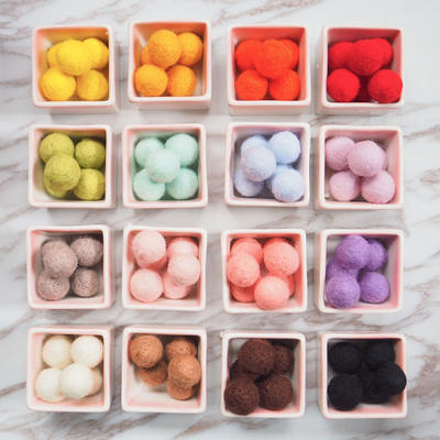 Wool felt balls, everlasting flowers, flower shop materials, bouquets, garlands, wreaths, glass covers, diy accessories, decorative materials, 2cm balls