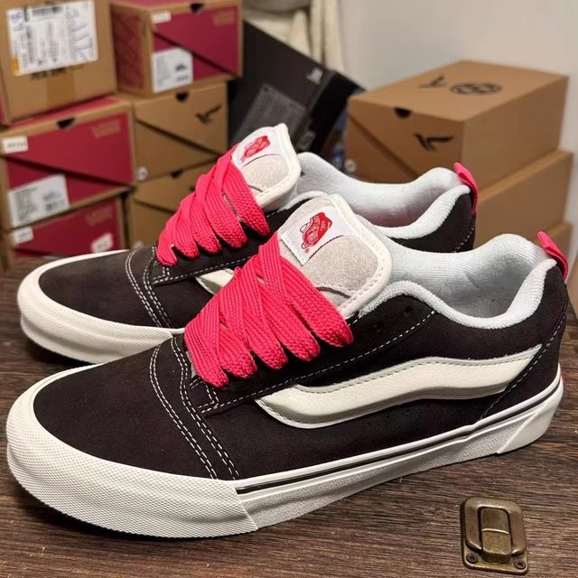 Knu Skool Bubble Mart Hirono Ono joint thick tongue red canvas men and women bread shoes sneakers