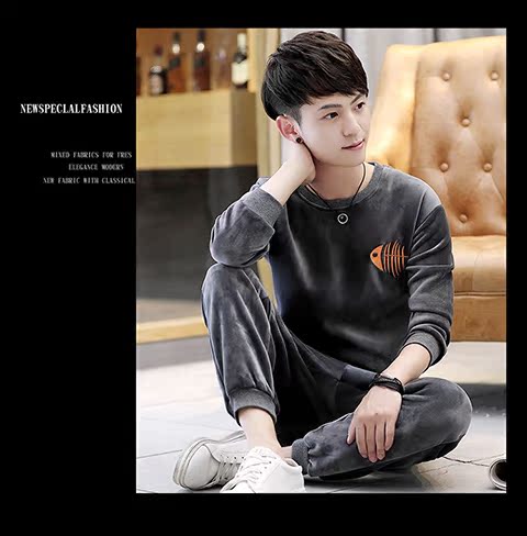 Bộ đồ ngủ nam mùa đông bằng nhung vàng cộng với nhung dày san hô giản dị mặc ấm áp phục vụ nhà những kiểu đồ bộ thun may